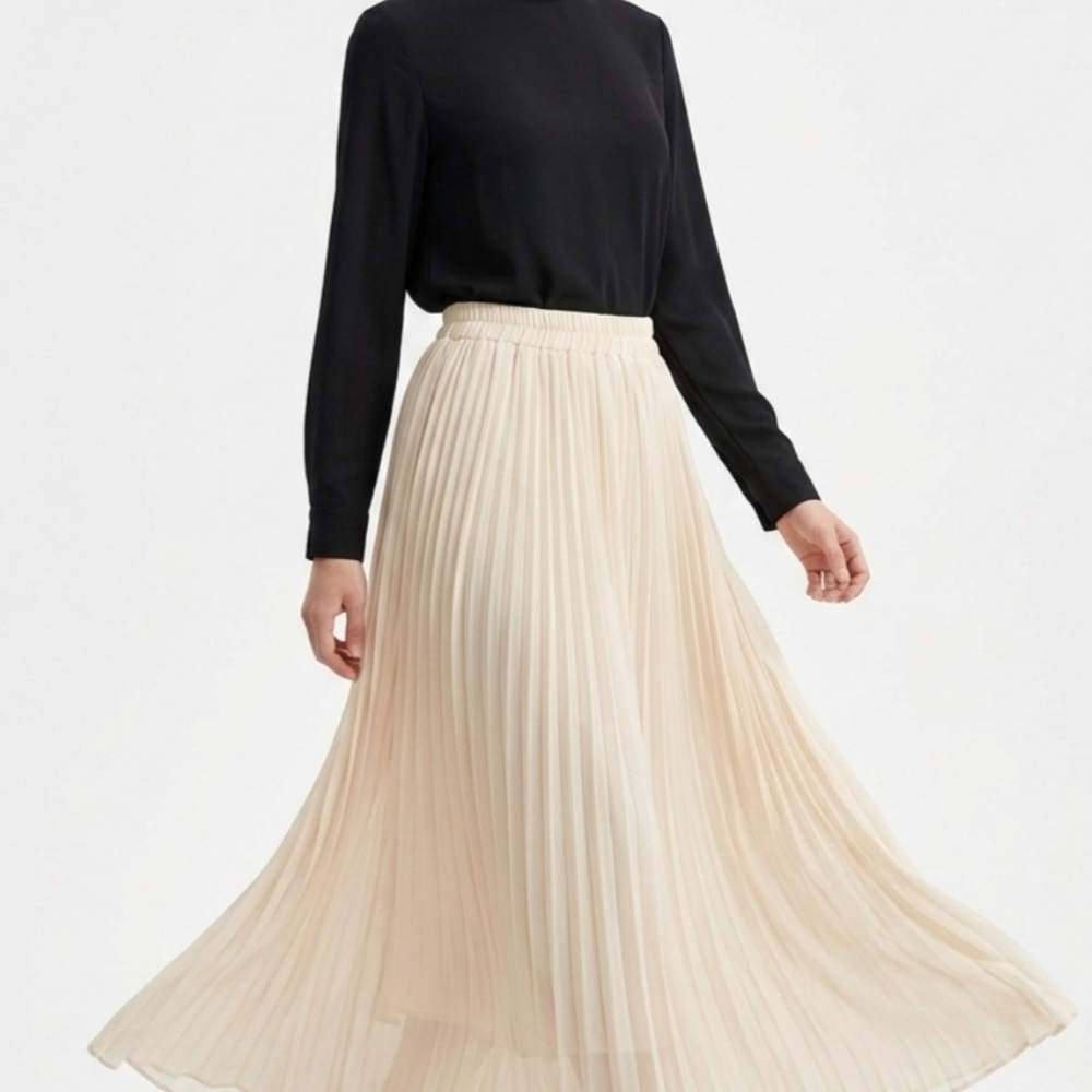 Miracle Cream Pleated Maxi Skirt - Size S/M - Elastic Waist Like New - Picture 10 of 15